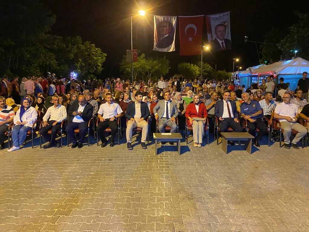  15 Temmuz Demokrasi Ve Milli Birlik Günü Programı İlçemizde Coşkuyla Kutlandı (Türkiye Yüzyılının Kahramanları)